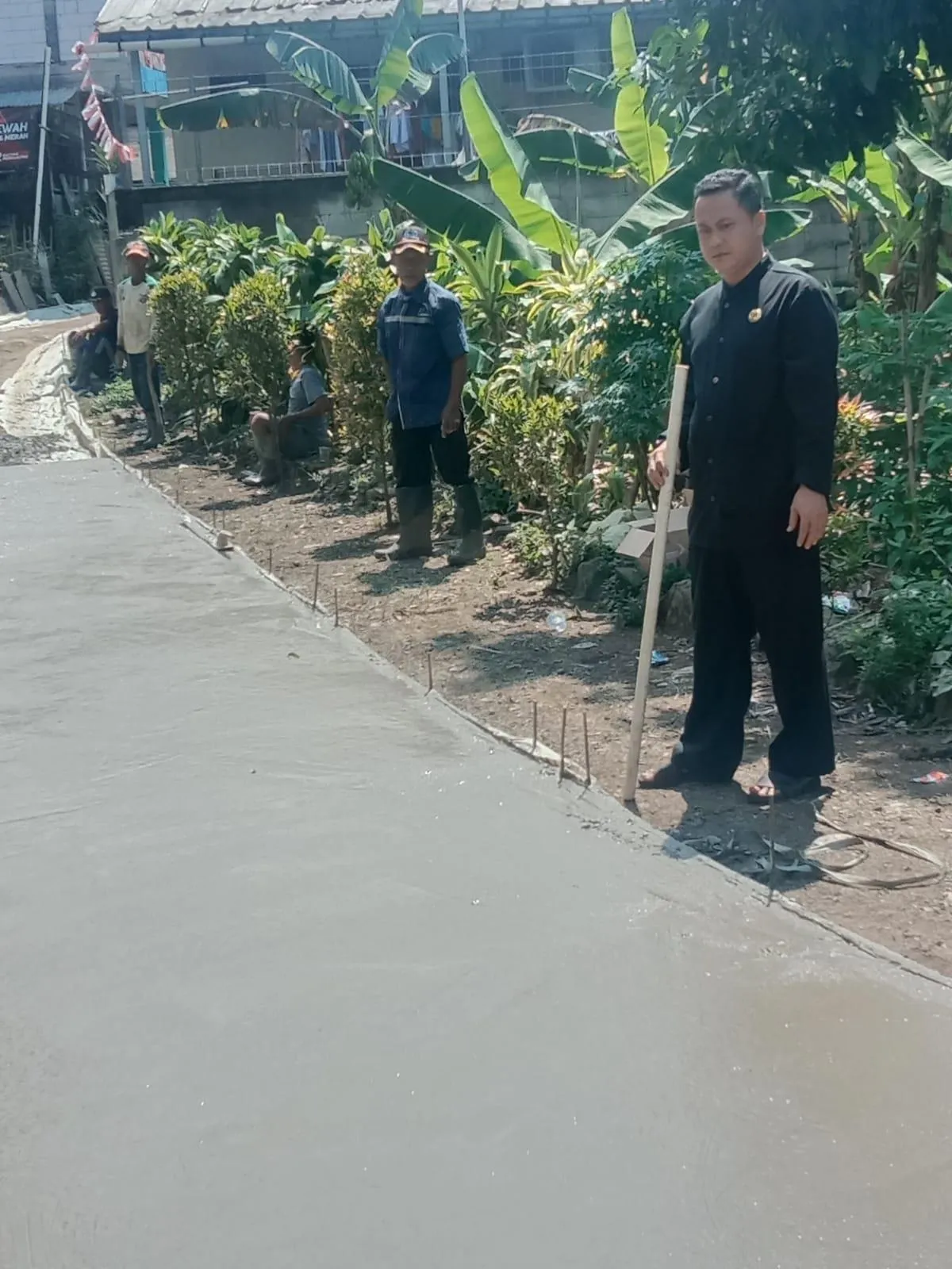 Pengecoran Jalan Warga Desa Karanggan